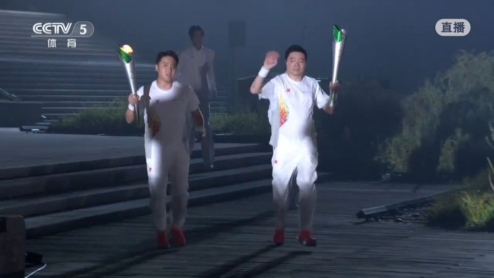军亮相开幕, jBtXr, 共同见证璀