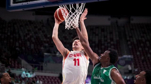 美国塞拉峡, 空篮不进, 谷高中打球