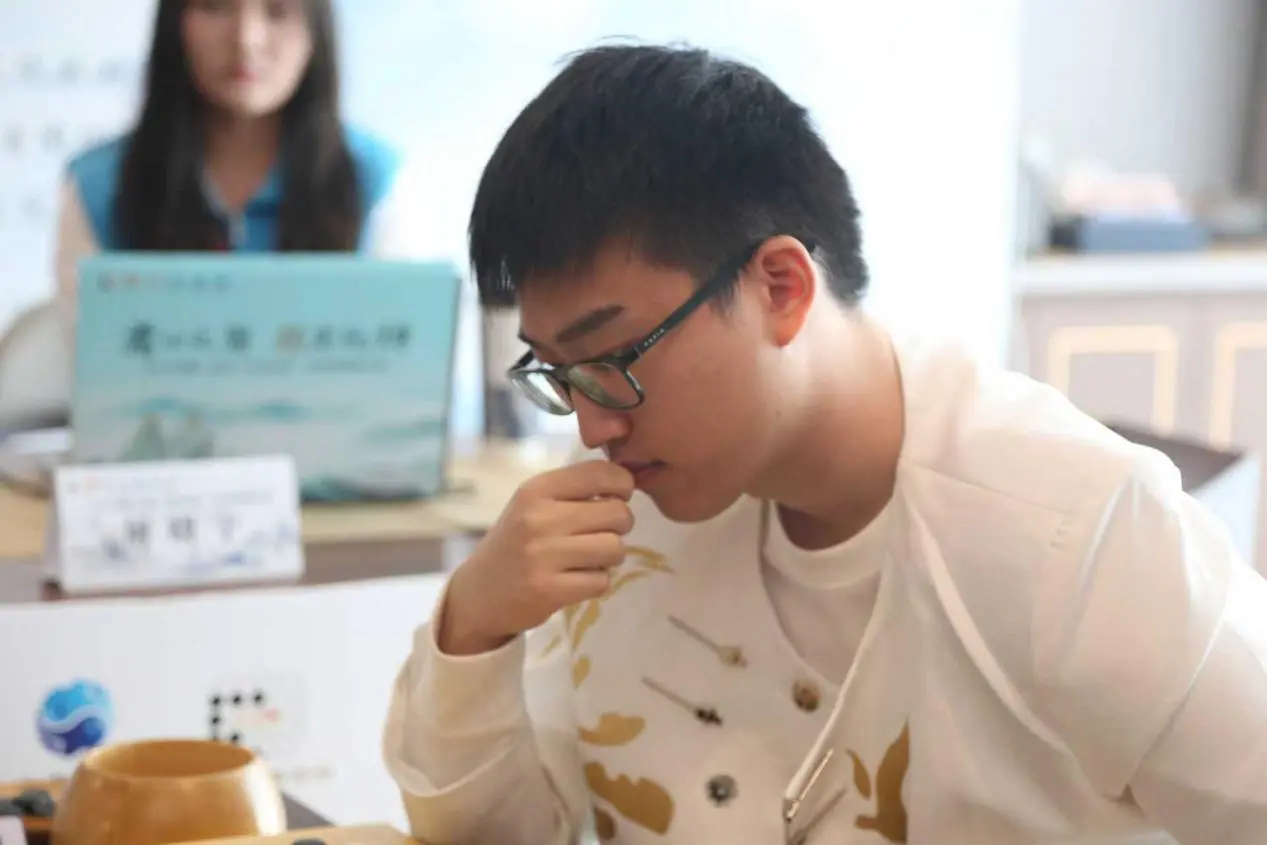 屠晓宇其后, 年柯洁, 老君山杯